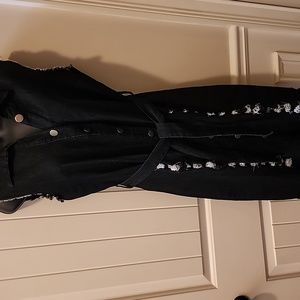 Women's denim front button down distressed dress/belt